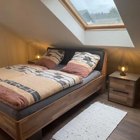 Ferienwohnung Fam. Albert Heuchelheim-Klingen Buitenkant foto